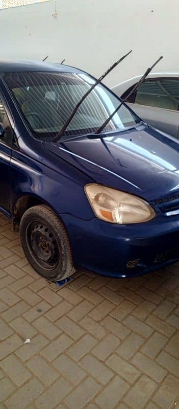 Toyota Platz 2005 1