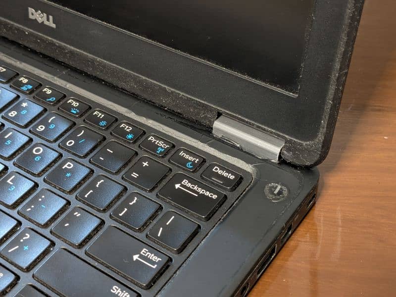 Dell Latitude 7250 - i5 5th - 16gb 256gb - 7/10 condition 2