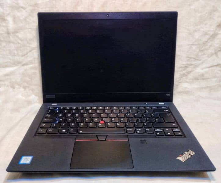 Lenovo T490 Thinkpad i7 8th Gen, 12 GB RAM DDR4, 256 NVME SAMSUNG SSD 1