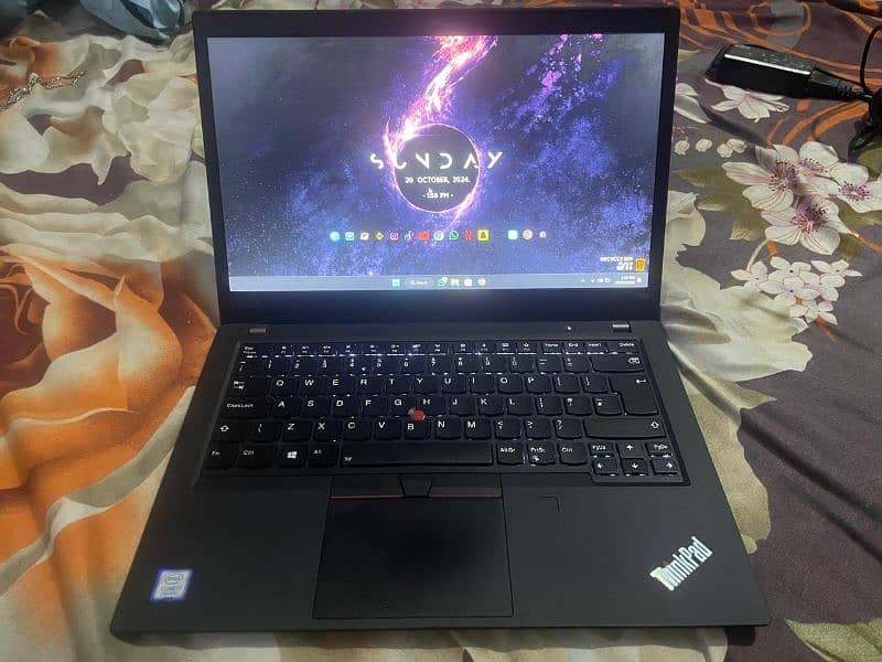 Lenovo T490 Thinkpad i7 8th Gen, 12 GB RAM DDR4, 256 NVME SAMSUNG SSD 2