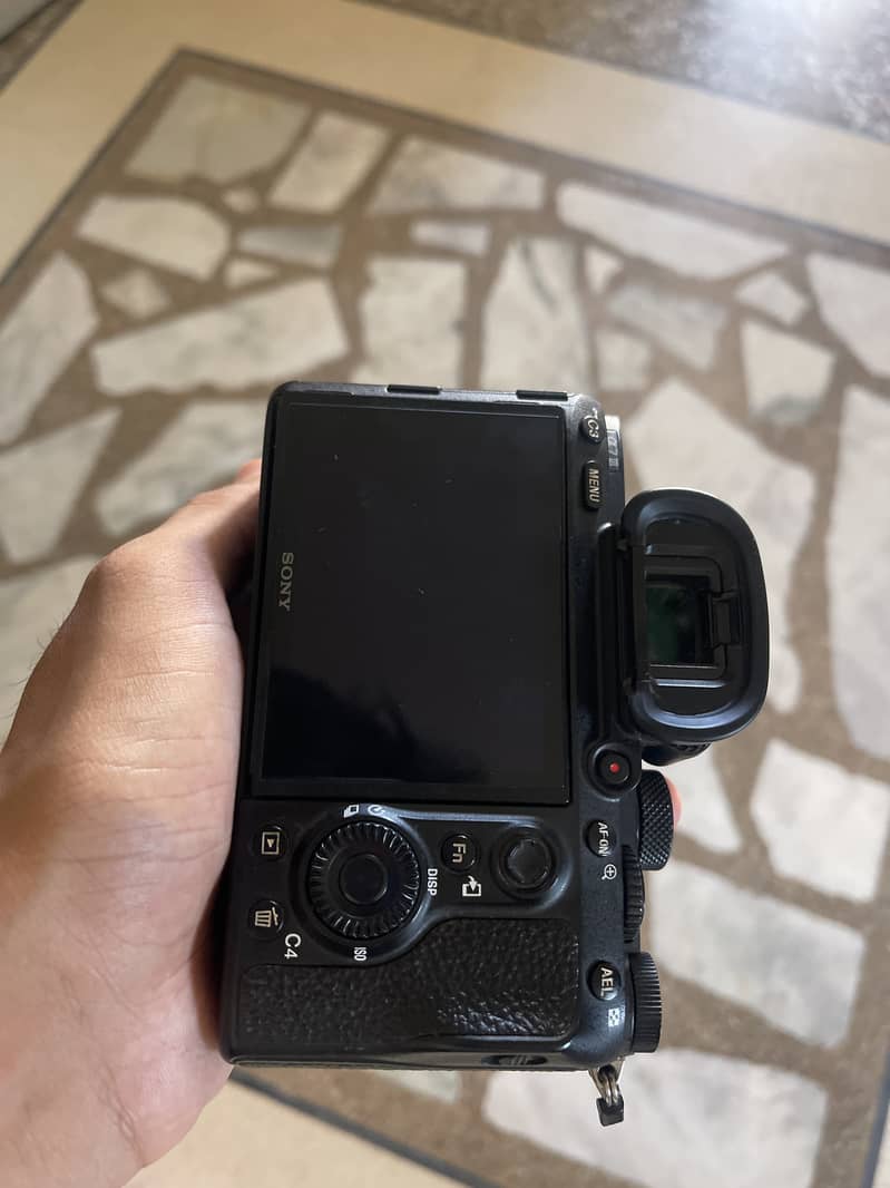 Sony A7iii with complete box 2