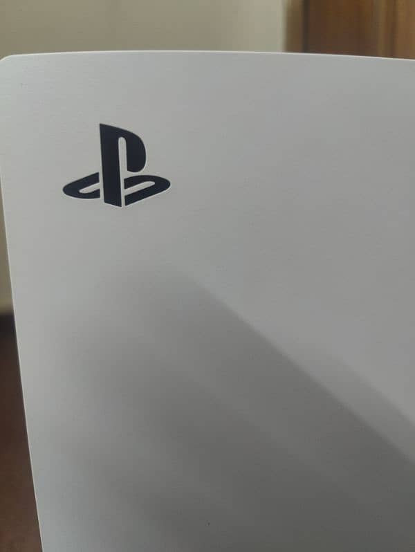 Playstation 5 1200 series with original Controller and Box 5