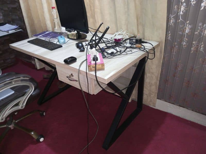 computer table 2