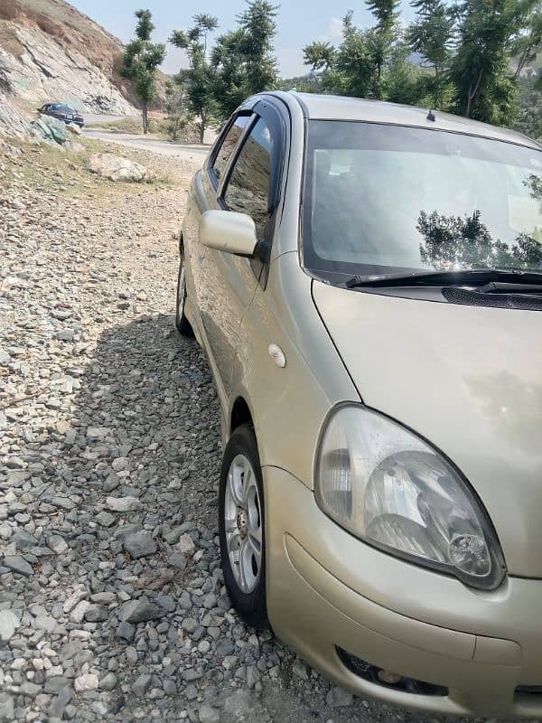 Toyota Vitz 2002 11