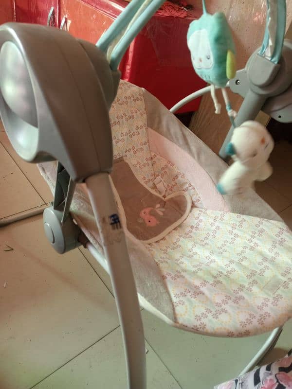 baby swing urgent sale 2