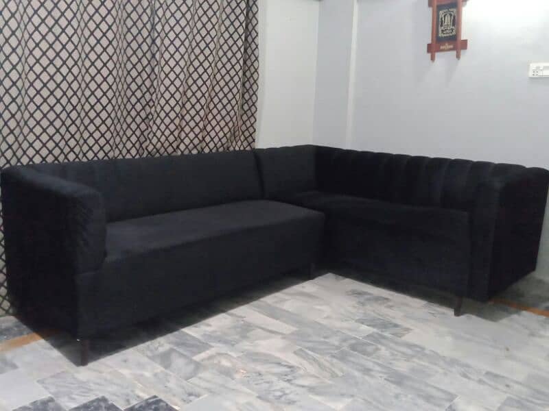 6 seater L shaped sofa set. 3