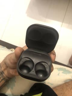 Galaxy Buds 2 pro in black