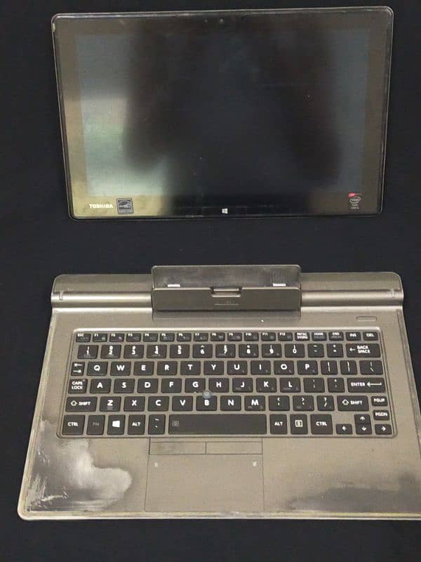 Toshiba Laptop 2