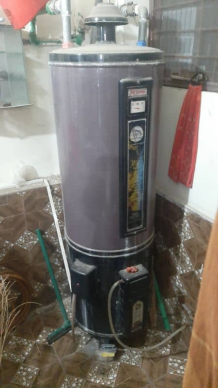 Electric & gas gyser 55 gallen full size for sell 0