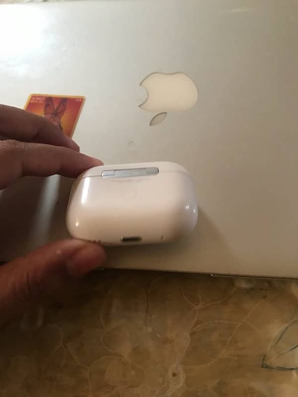 apple AirPods 2 1