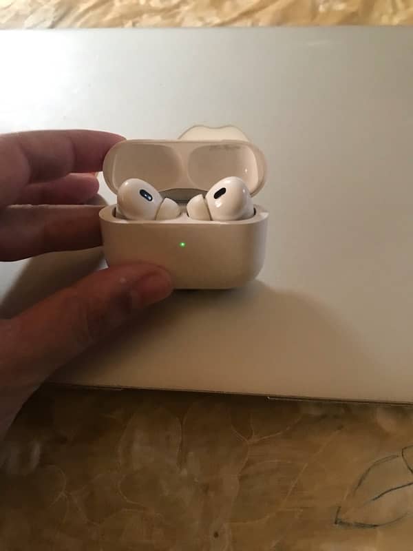 apple AirPods 2 2