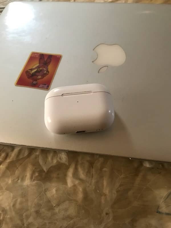 apple AirPods 2 3