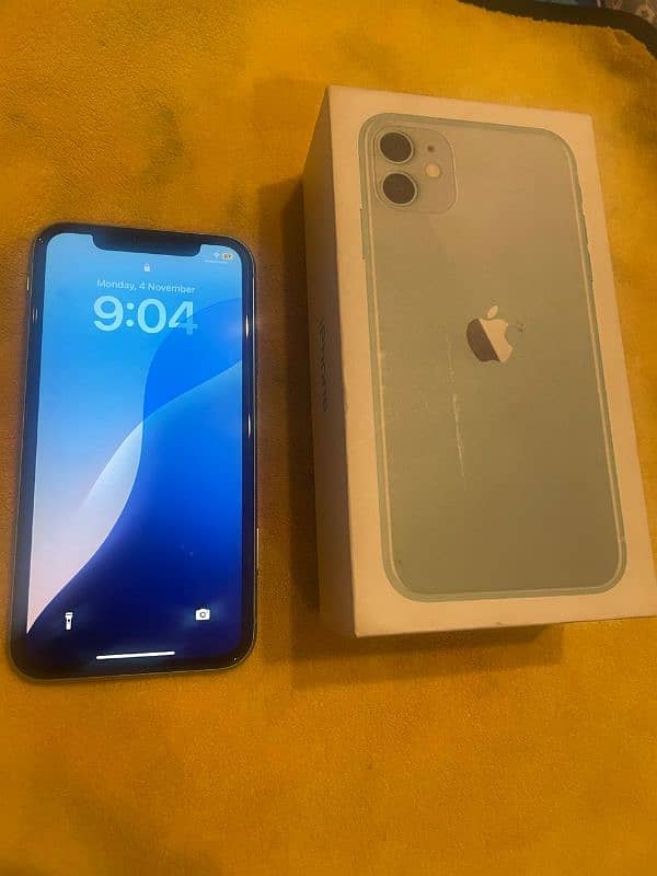 I phone 11 for sale with box original fst hand 2