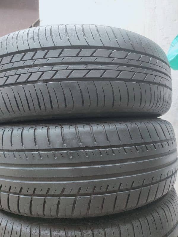 Tyre Shop 195/65R15 Carrolla 4 Tyres Set in 80% Condition 1