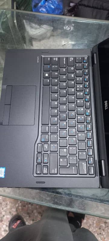 DELL 5289 i5 7th gen 8GB 128GB 4