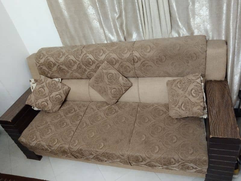 5 Seater Sofa 1