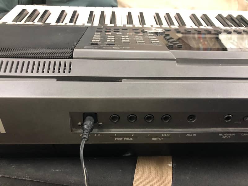 Yamaha psr 970 digital keyboard 3