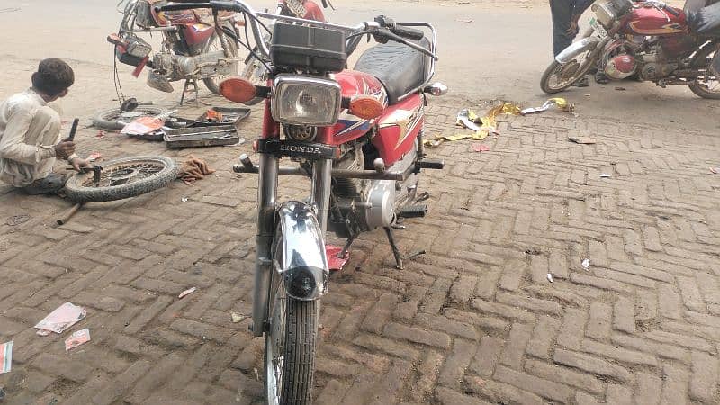 urgent sale HONDA 125 3