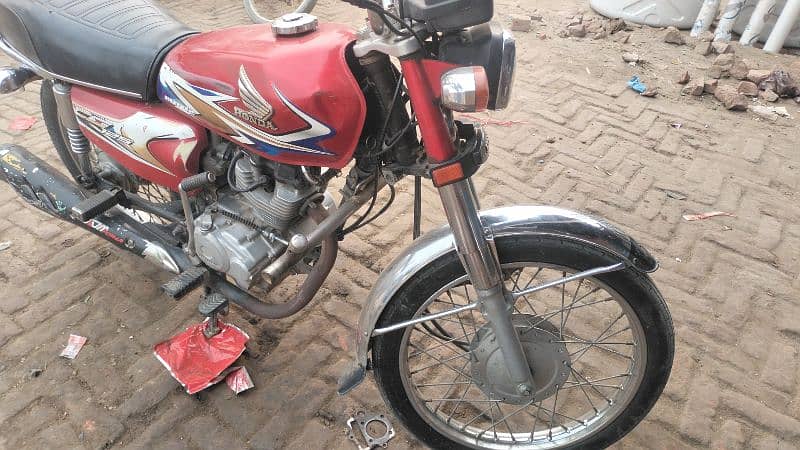 urgent sale HONDA 125 4