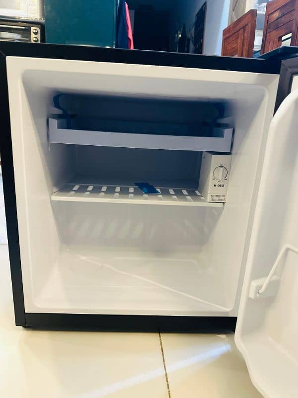 HAIER MINI REFRIGERATOR FOR SALE 4