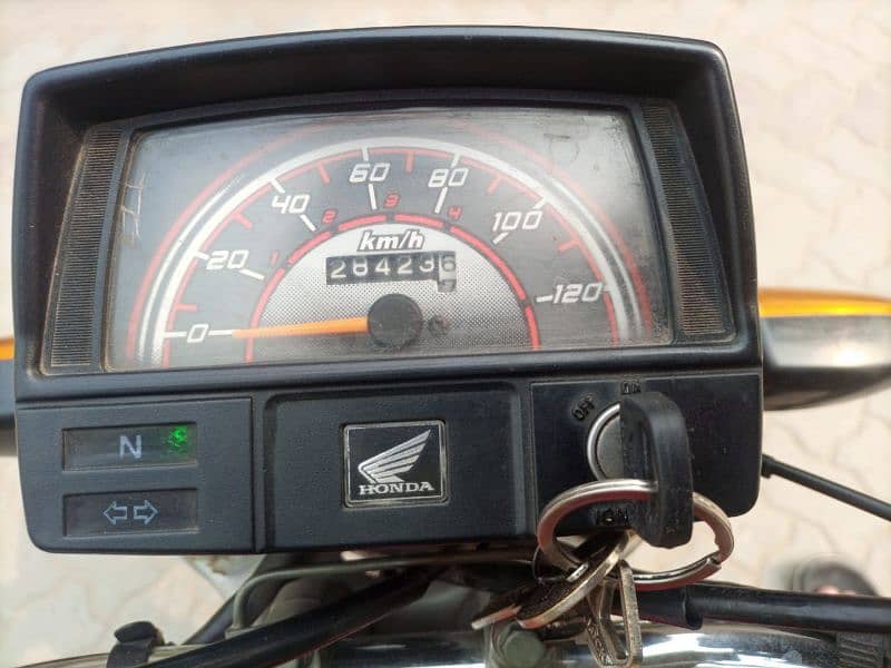 Honda CD 70 2021 are available for sale in good condition for sale 9