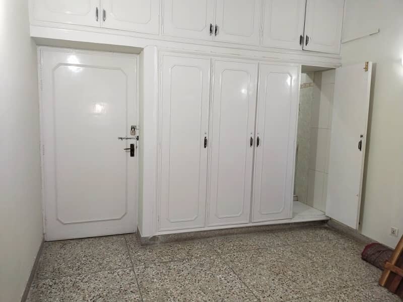 Beautifull Upper Portion For Rent In G-6 7