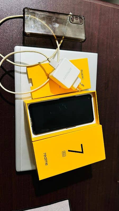 Realme 7 Pro 8/128 gb mint condition 0