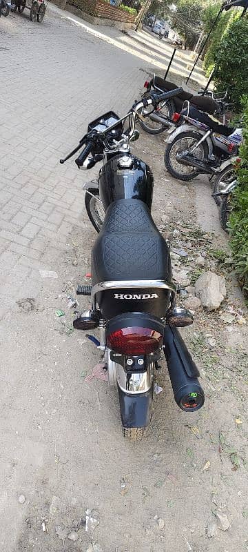 FOR SELL HONDA 125 SELF START 1