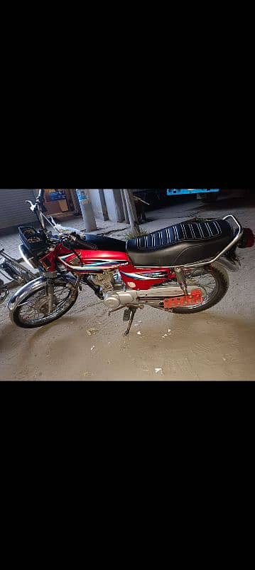 Honda 125  Model 2015  Full ok bike  Condition pic ma dakh skty ha 1