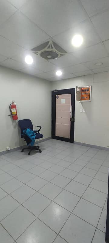 SEMI FURNISHED OFFICE FOR RENT 5