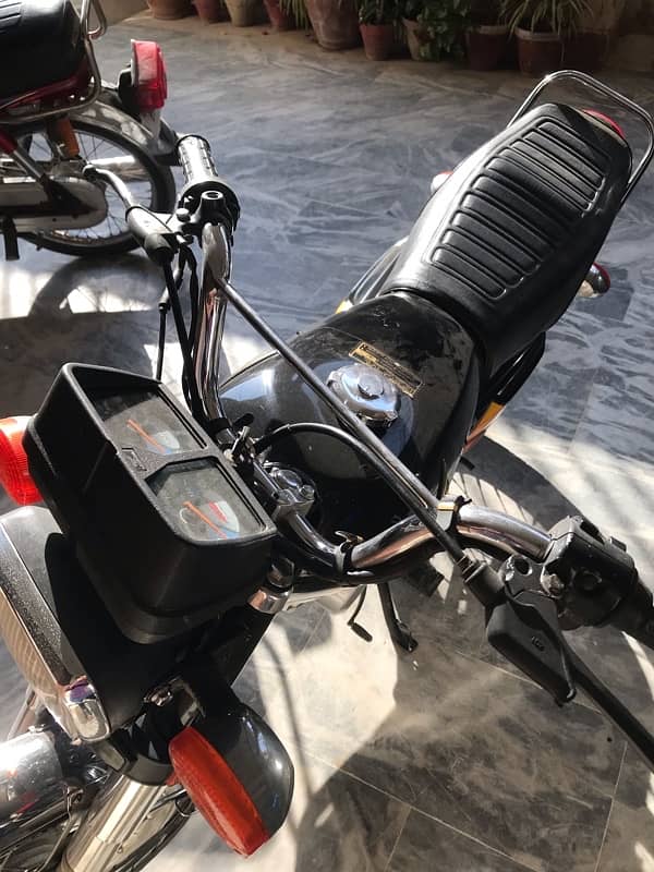 Honda CG125 2021 5