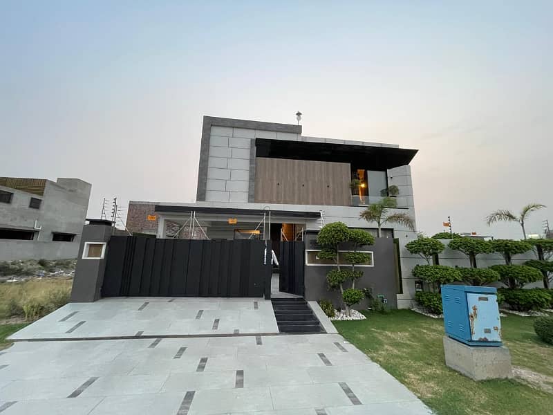 1 Kanal Slightly Used House For Rent in Phase 6 DHA Lahore Prime Location Near Park 1