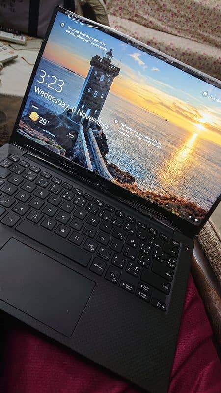 Dell XPS 13 9360 With Infinity Edge Ultrabook - 7th Gen 0