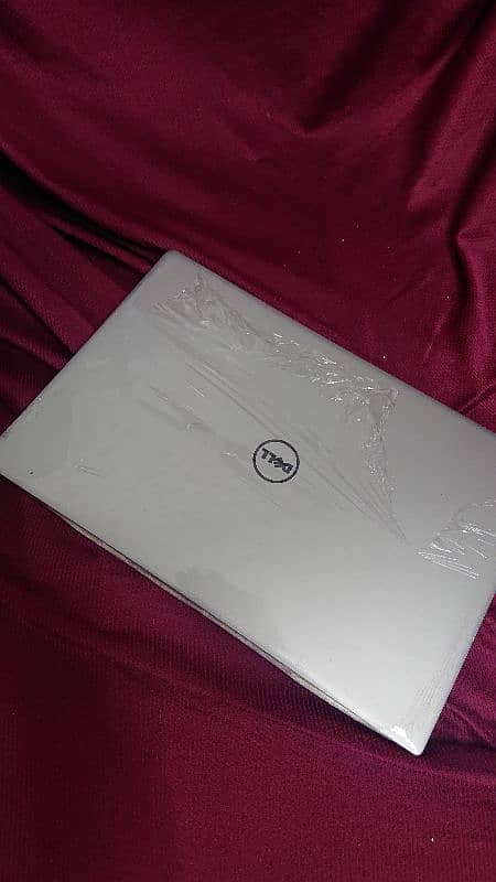 Dell XPS 13 9360 With Infinity Edge Ultrabook - 7th Gen 2