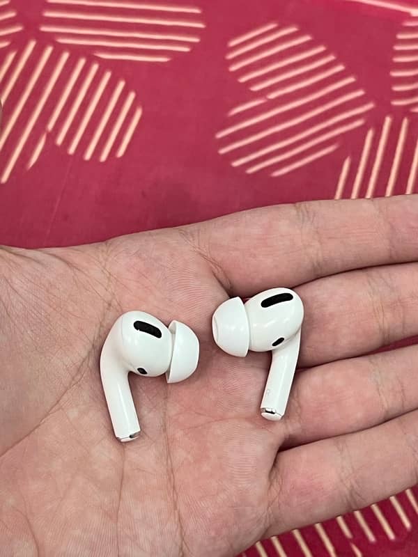 Original Apple Airpods Pro for sale 4