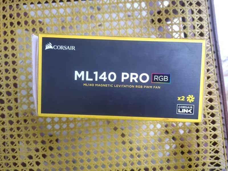 CORSAIR ML140 PRO RGB 140mm 2x Fans 140mm Brand New 1