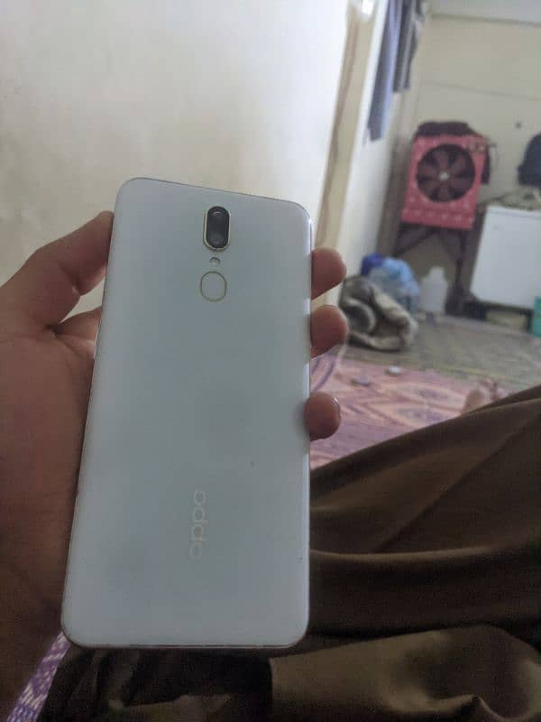 oppo f11 0