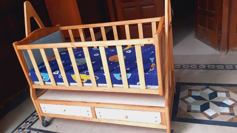 wooden crib | easily moveable | mattress | baby bed | new crib 1