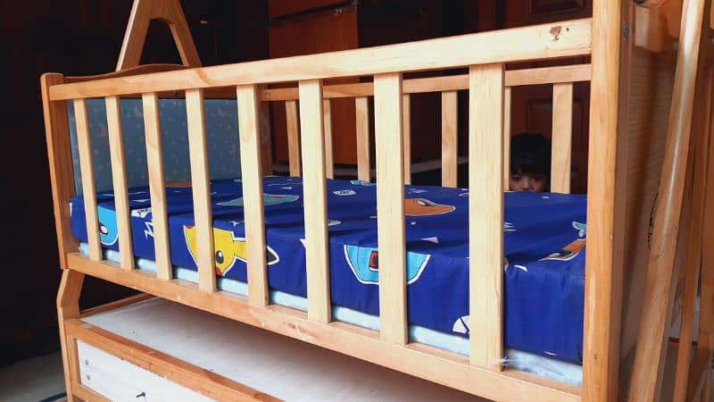 wooden crib | easily moveable | mattress | baby bed | new crib 3