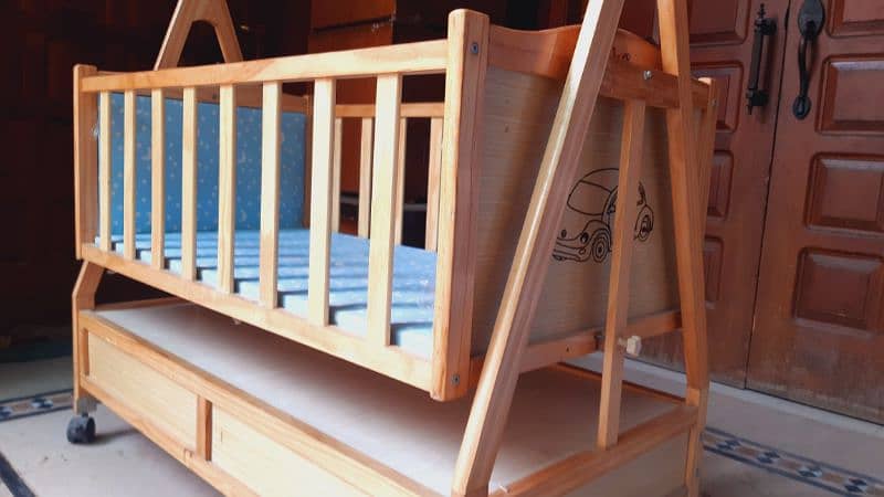 wooden crib | easily moveable | mattress | baby bed | new crib 7