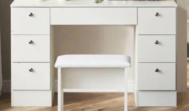 white dressing table 0