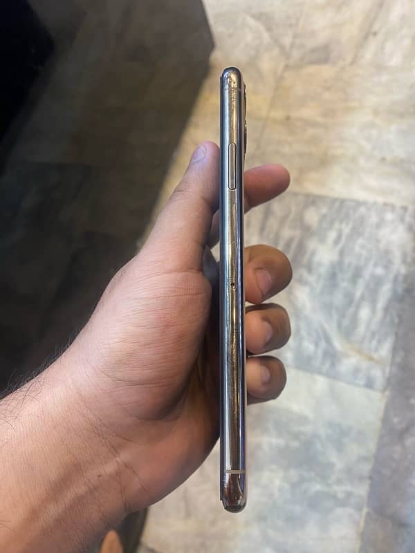 iPhone 11 Pro Max - 256Gb 4