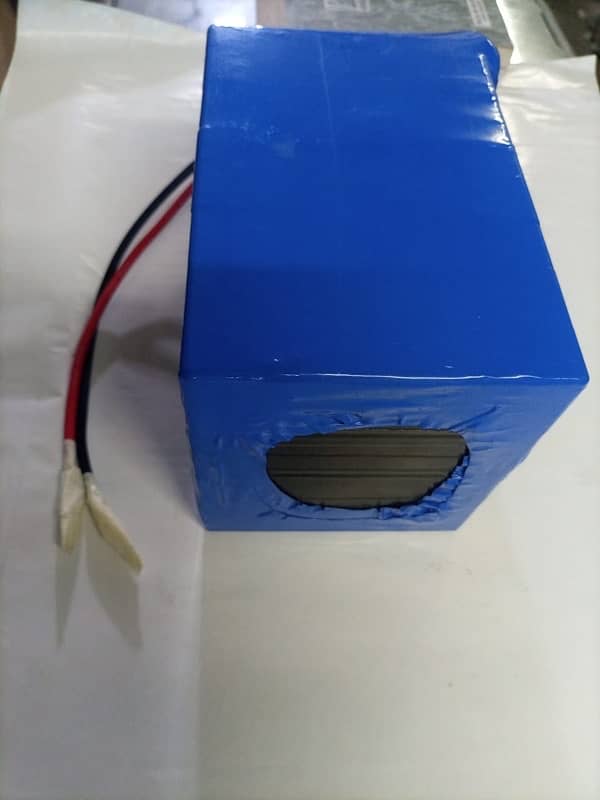 12V 100Ah lithium ion battery 0