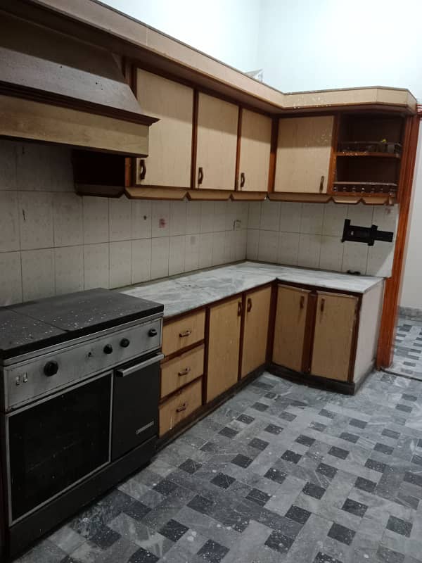 20 Marla Upper Portion For Rent At Thr Prime Location In Guldasht Town B Block 18