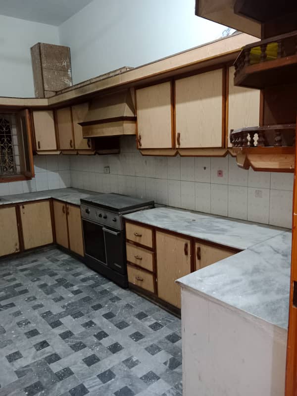 20 Marla Upper Portion For Rent At Thr Prime Location In Guldasht Town B Block 19