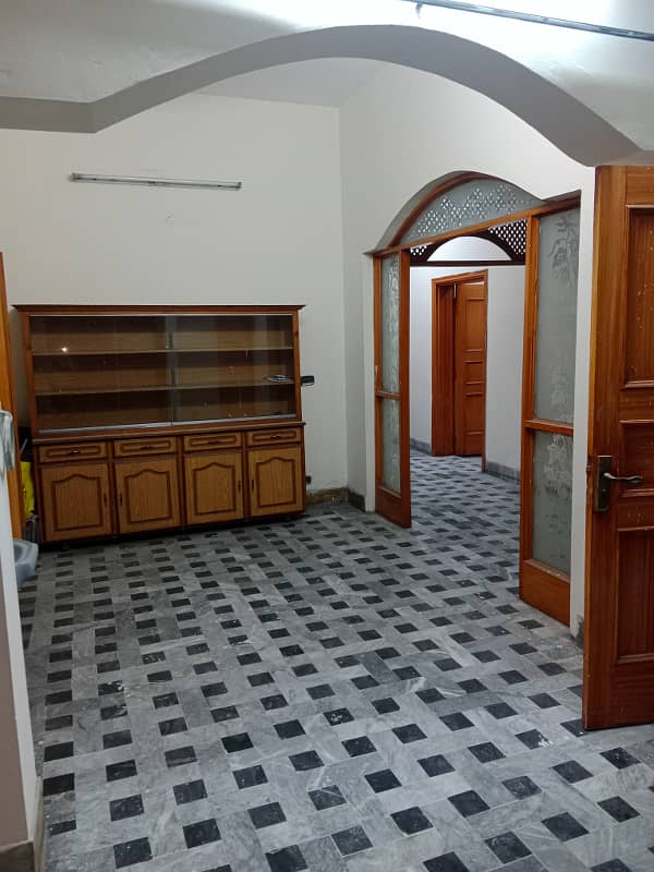 20 Marla Upper Portion For Rent At Thr Prime Location In Guldasht Town B Block 23