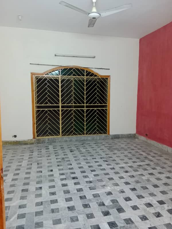 20 Marla Upper Portion For Rent At Thr Prime Location In Guldasht Town B Block 24