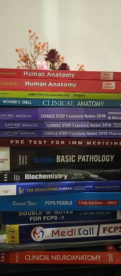 medical books (MBBS books) Kaplan notes UWorld FirstAid available 0