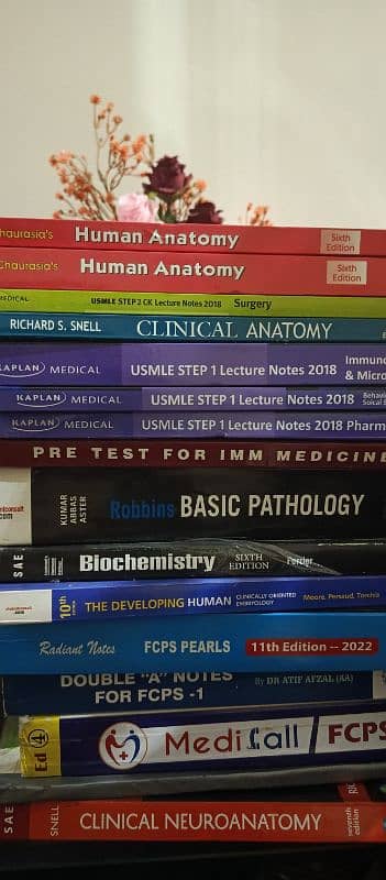 medical books (MBBS books) Kaplan notes UWorld FirstAid available 0