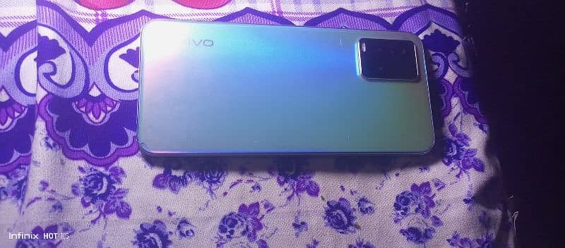 vivo y33s 3